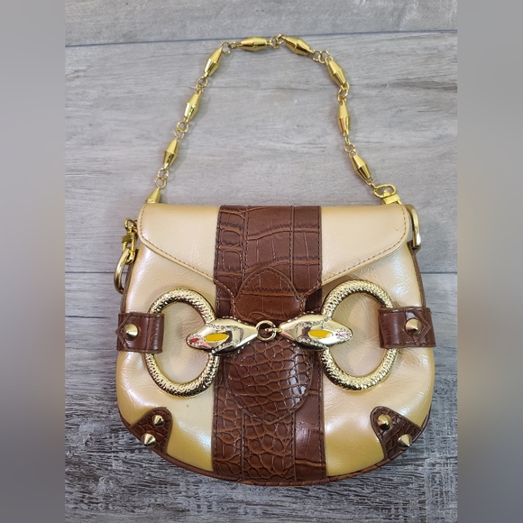 Dana Tag Handbags - Dana Tag Unique Buttery Yellow Faux Gator Gold Embellished Buckle Chain Purse